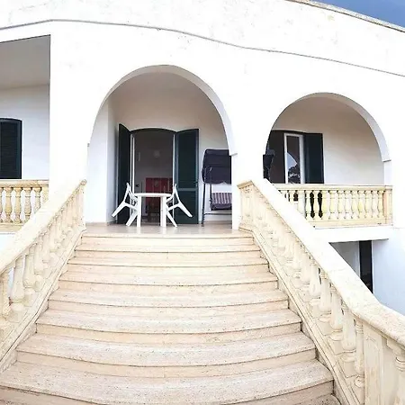 Daire Terrazze Fronte Mare 3 *